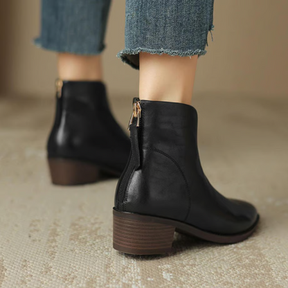 Dawn – Boots