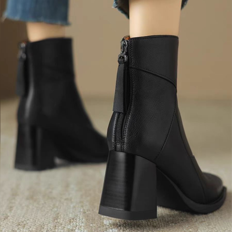 Dilys – Boots