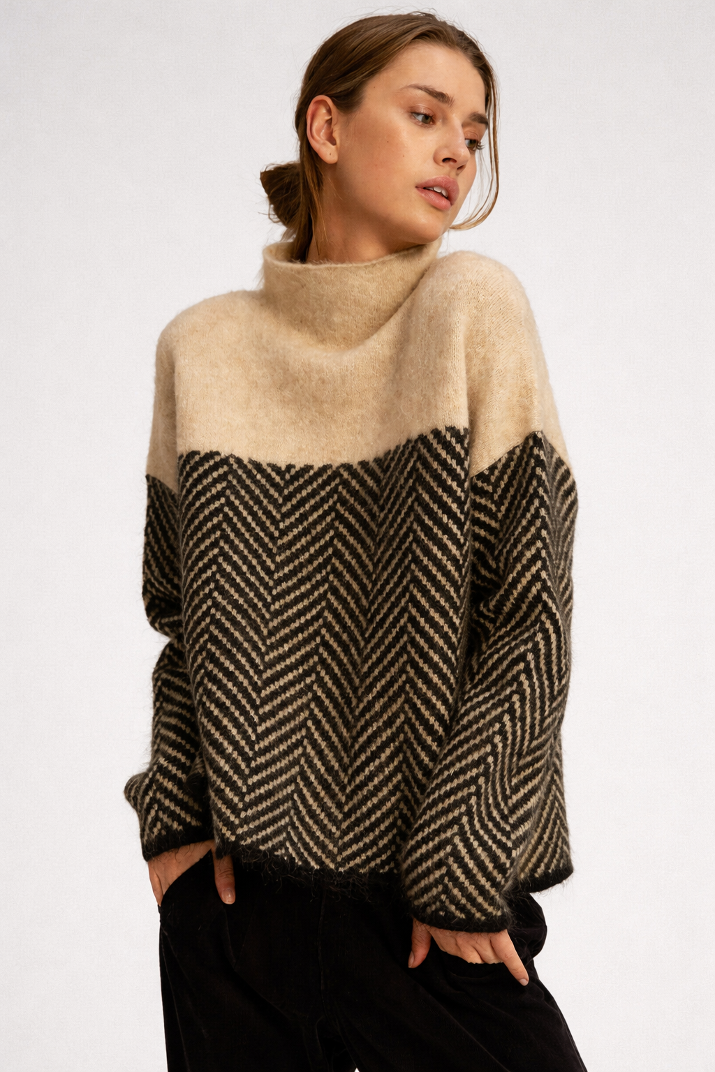 Gabrielle – Turtleneck