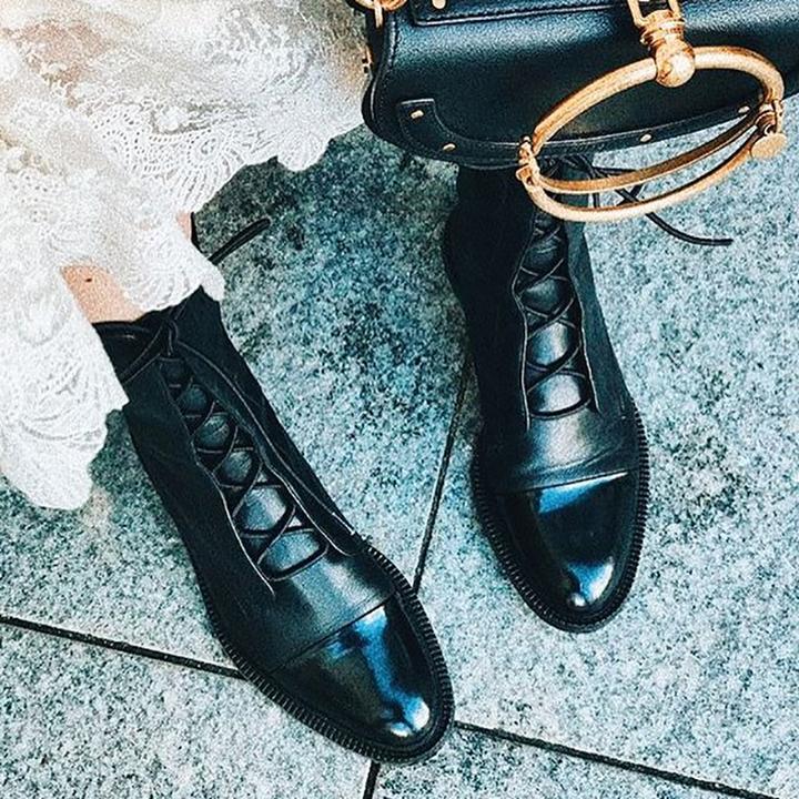 Joan – Boots
