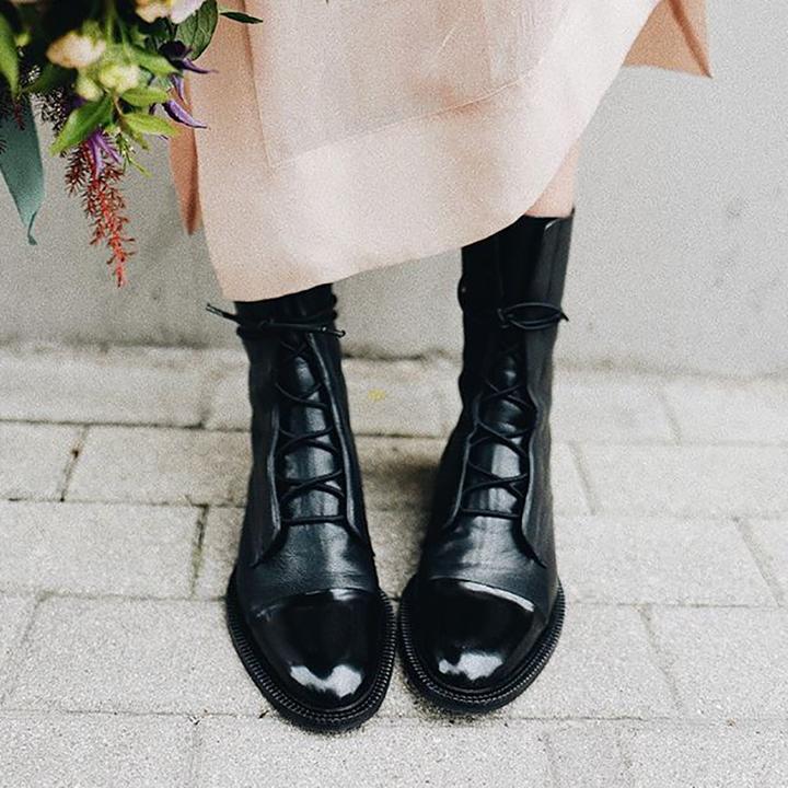 Joan – Boots