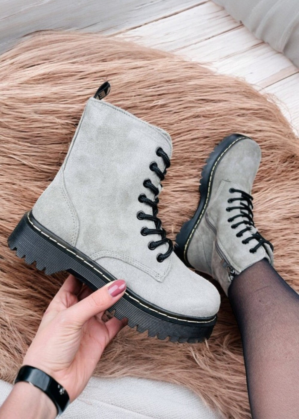 Avalon – Boots