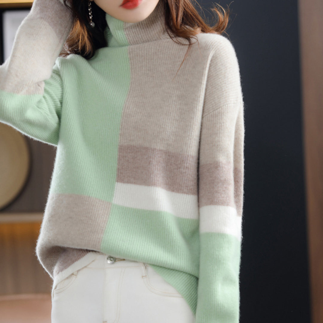 Joanna – Turtleneck
