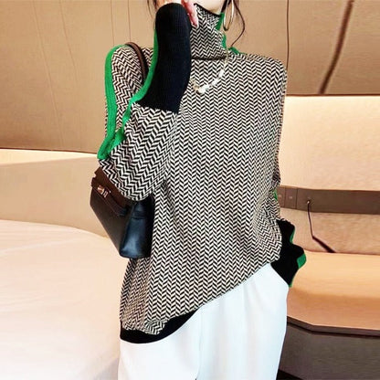 Selena – Turtleneck