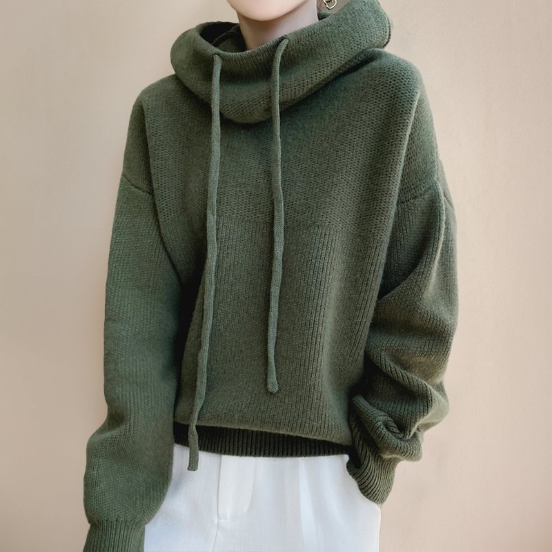 Julie – Turtleneck