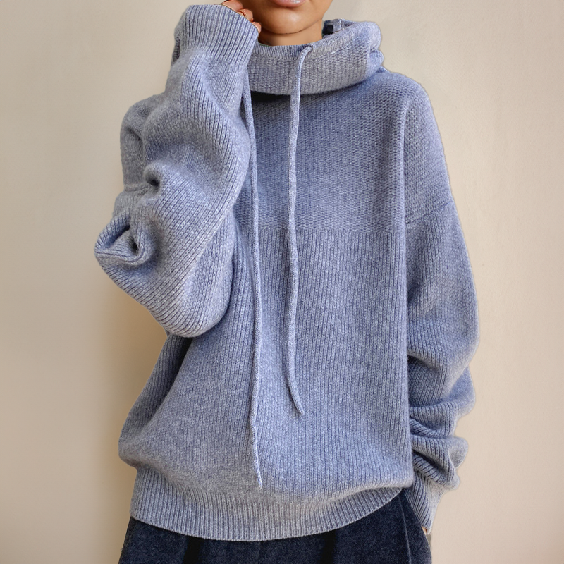 Julie – Turtleneck
