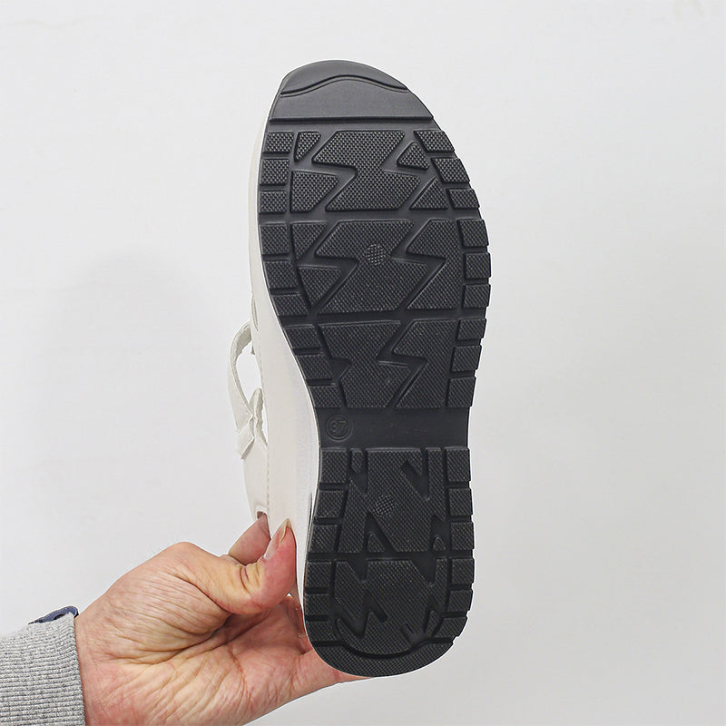 Nahal Closed-Toe Sne
